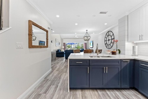 Beachwalk Villa 5204 - image 4