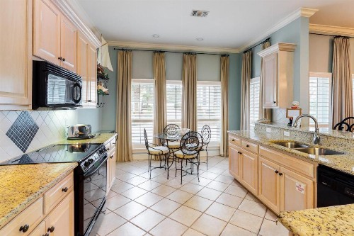 TOPS'L Captiva 36 - image 11