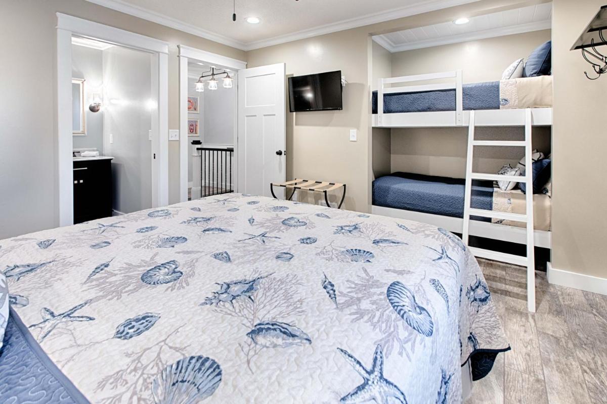 Beachwalk Villa 5056 - image 3