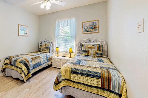 5 Bed 2 Bath Vacation home in Destin - image 10