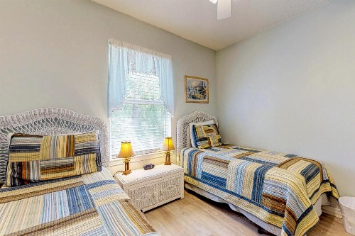 5 Bed 2 Bath Vacation home in Destin - image 9