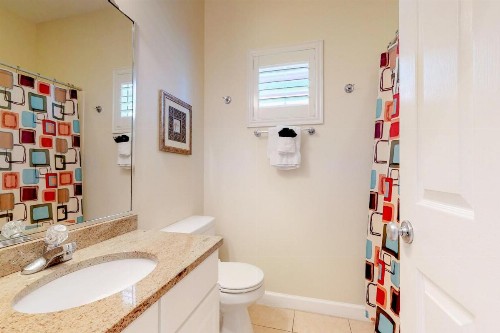 2 Bed 2 Bath Vacation home in Destin - image 6