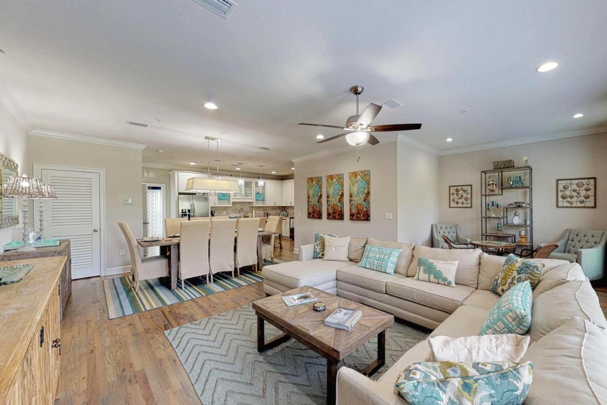 5 Bed 4 Bath Vacation home in Miramar Beach - image 7