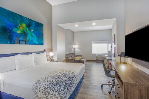La Quinta Inn & Suites by Wyndham Miramar Beach-Destin - image 29