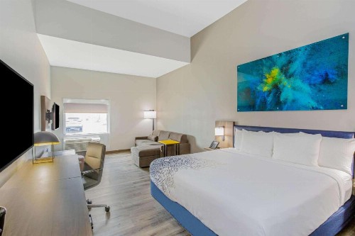 La Quinta Inn & Suites by Wyndham Miramar Beach-Destin - image 31