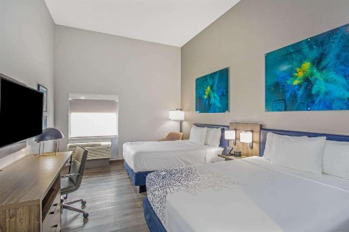 La Quinta Inn & Suites by Wyndham Miramar Beach-Destin - image 43