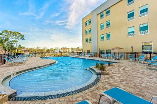 La Quinta Inn & Suites by Wyndham Miramar Beach-Destin - image 5