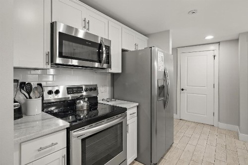 Pilot House 413 - image 3