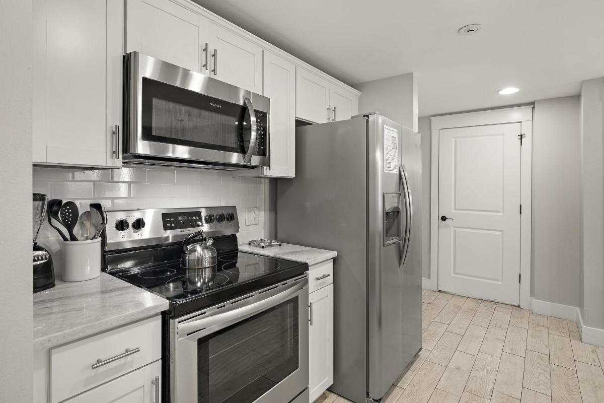 Pilot House 413 - image 3