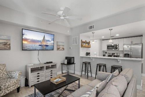 Pilot House 413 - image 6