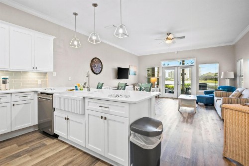 Lakefront Villa 405 - image 12