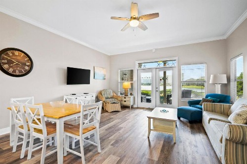 Lakefront Villa 405 - image 8