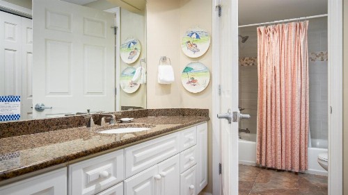 Beachfront Westwinds Condo Overlooking the Gulf - Walk to the Beach! - image 23