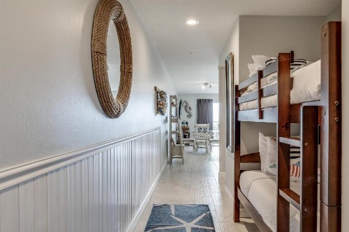 Newly remodeled condo perfect for your family vacation - image 26