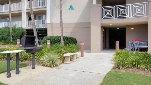 Newly remodeled condo perfect for your family vacation - image 27