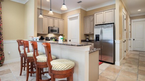 Nashville designer decorated with 6 seat golf cart and pet friendly! - image 16