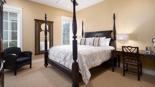 Nashville designer decorated with 6 seat golf cart and pet friendly! - image 17