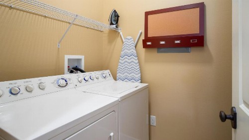 Nashville designer decorated with 6 seat golf cart and pet friendly! - image 3