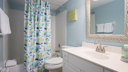 Fully remodeled lake front end unit with 6 seat GOLF CART - image 23