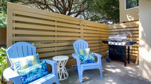 Fully remodeled lake front end unit with 6 seat GOLF CART - image 26