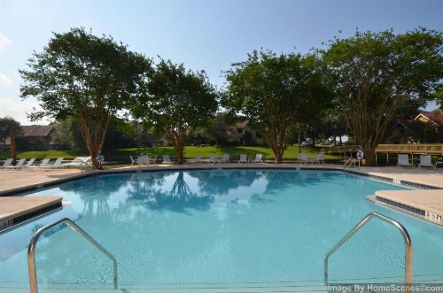 Fully remodeled lake front end unit with 6 seat GOLF CART - image 30