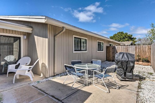 Sunny Miramar Villa Half Mi to Beach Access! - image 1