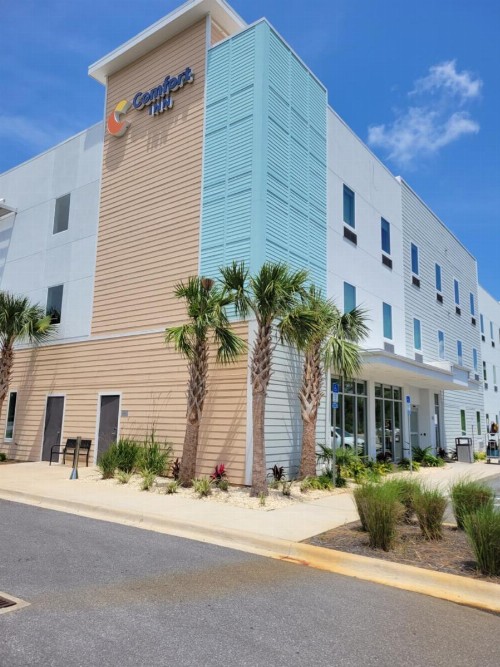 Comfort Inn - image 35