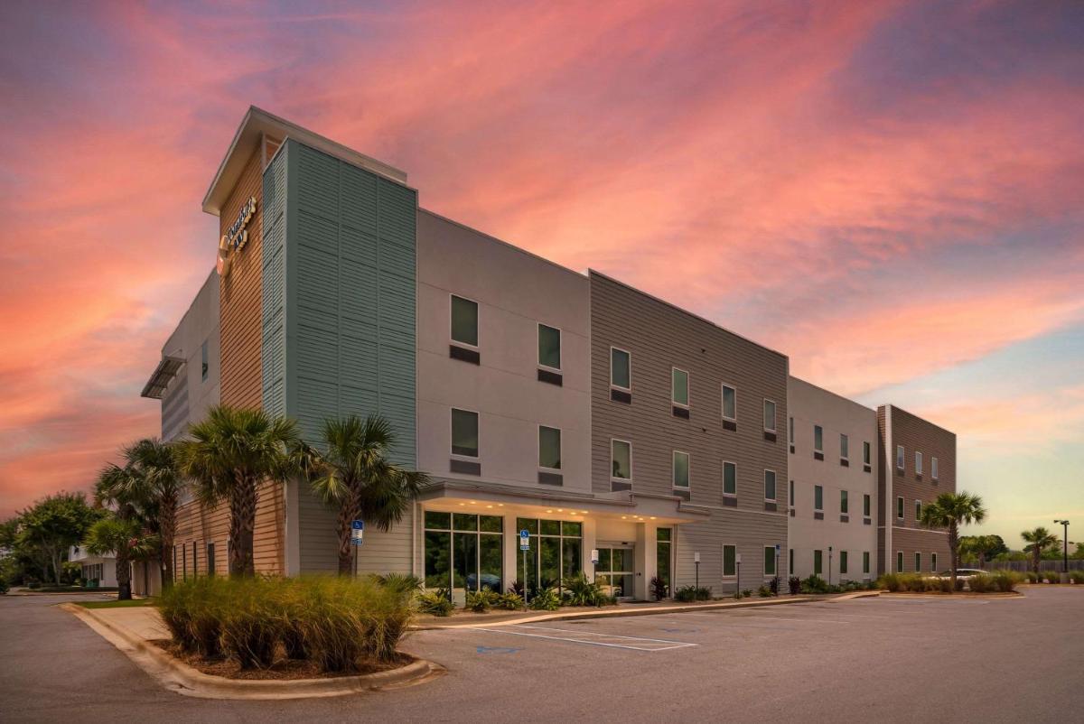 Comfort Inn - image 4