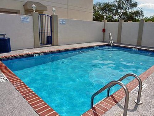 Motel 6-Mission TX