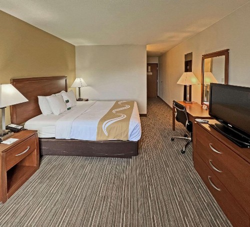 Quality Inn Mitchell - image 14