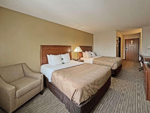 Quality Inn Mitchell - image 17