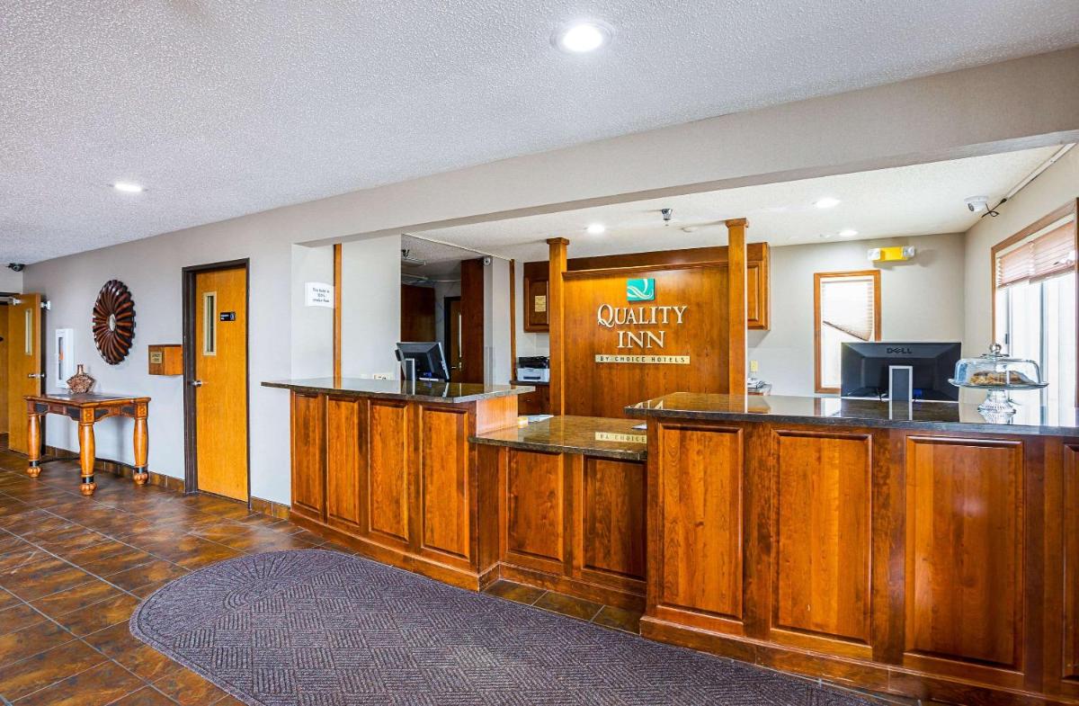Quality Inn Mitchell - image 2