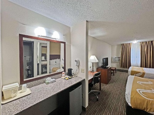 Quality Inn Mitchell - image 24