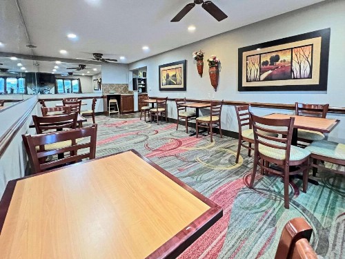 Quality Inn Mitchell - image 30