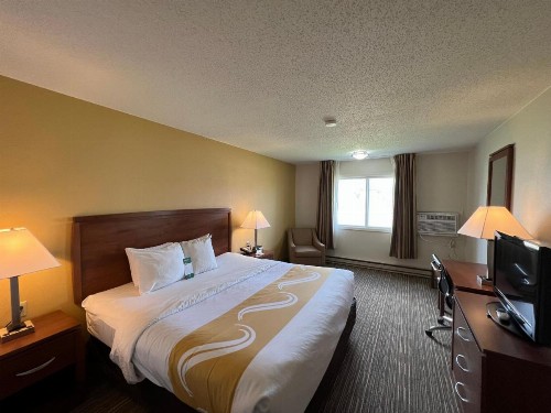 Quality Inn Mitchell - image 38