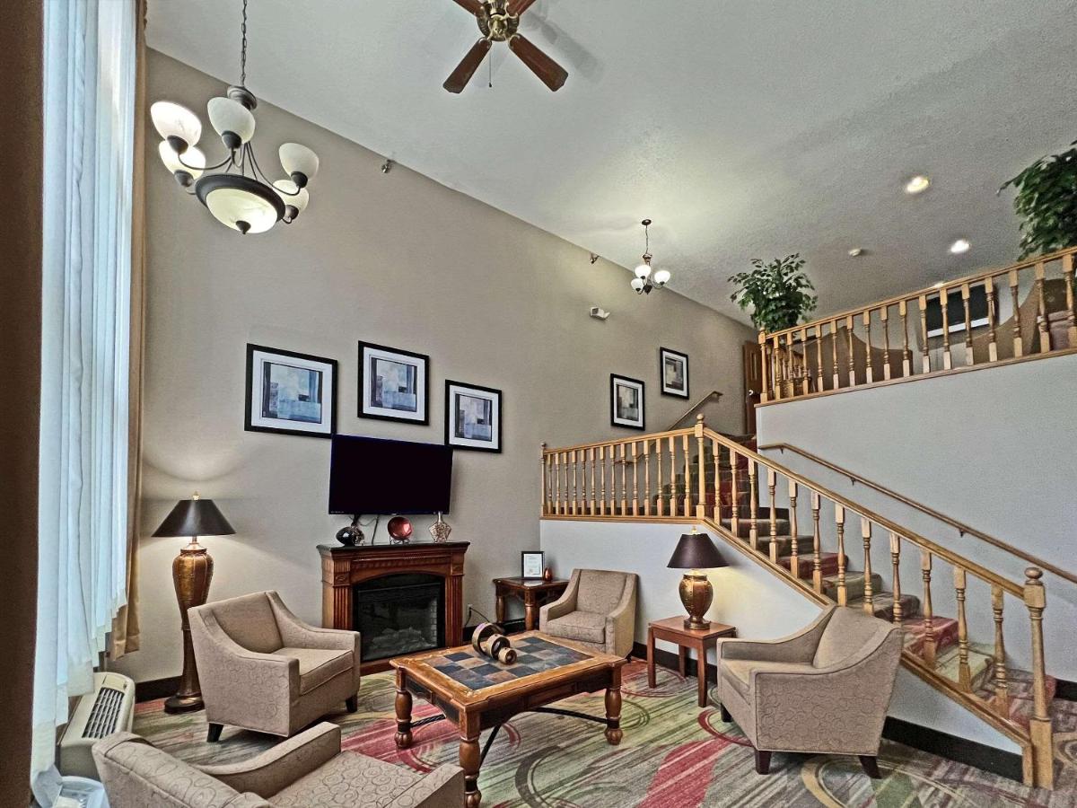 Quality Inn Mitchell - image 4