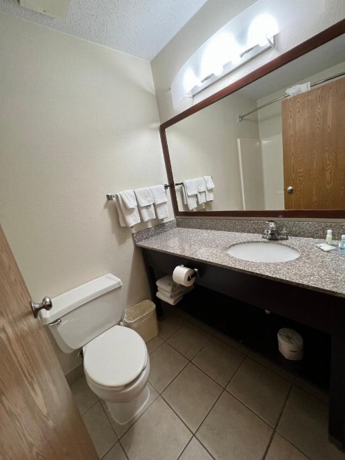 Quality Inn Mitchell - image 41