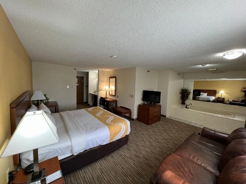Quality Inn Mitchell - image 50