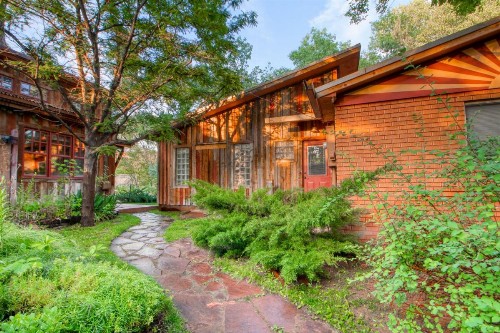Creekside Cowa-Bungalow! - image 22