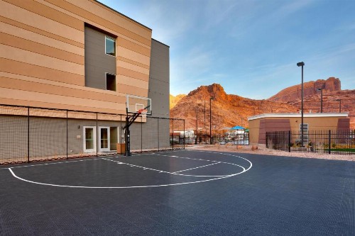 SpringHill Suites by Marriott Moab - image 27