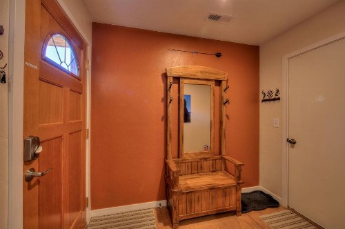 Oleander Place - image 31