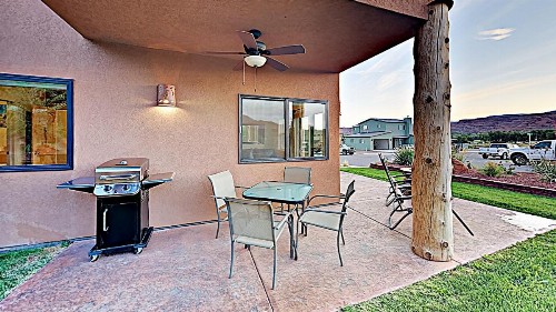 Village Place - image 23