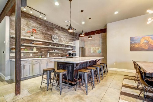 Bella Casa- Downstairs unit - image 9