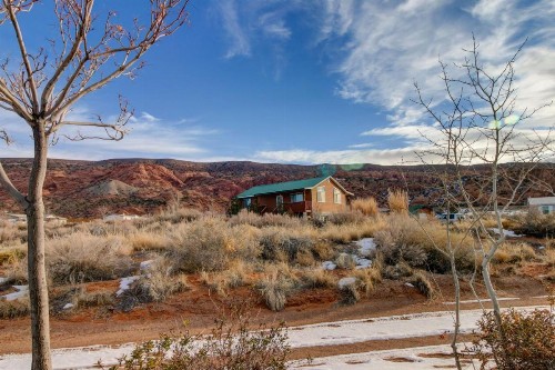 Bobcat - Main House - image 1