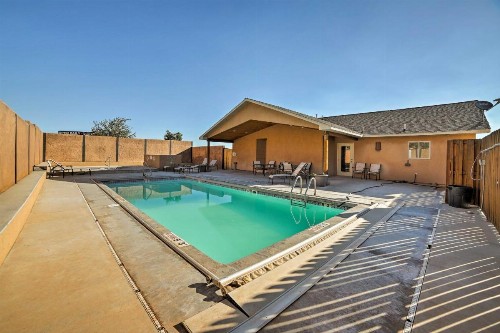 Luxury Moab Home with Mtn Views and Pool Access! - image 10