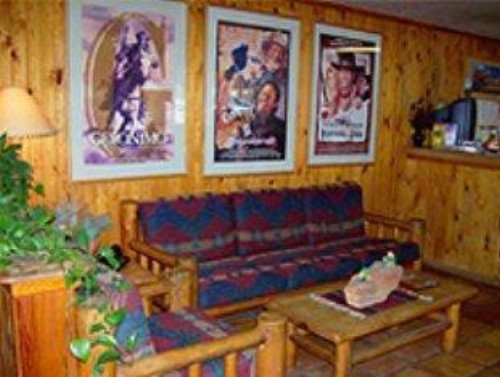 Red Stone Inn - image 5