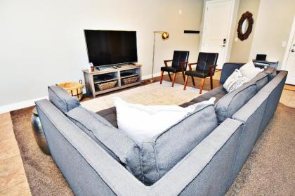 Pet Friendly Flexible 96 Hour Cancellation Stylish Interior Free Bikes Poolside - Entrada 635 - image 29