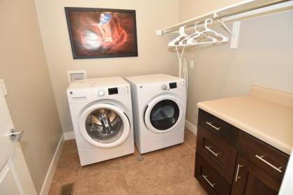 Pet Friendly Flexible 96 Hour Cancellation Stylish Interior Free Bikes Poolside - Entrada 635 - image 23
