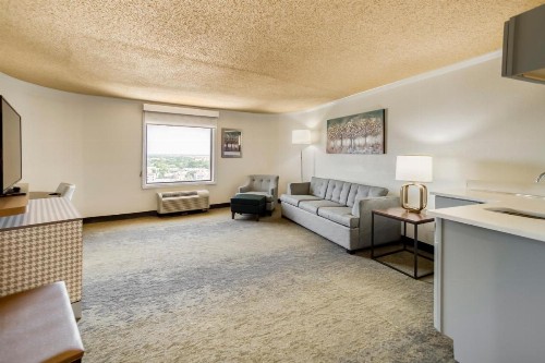 Holiday Inn Mobile Downtown Historic District an IHG Hotel - image 12