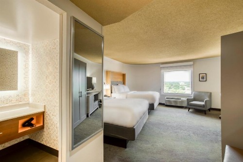 Holiday Inn Mobile Downtown Historic District an IHG Hotel - image 49